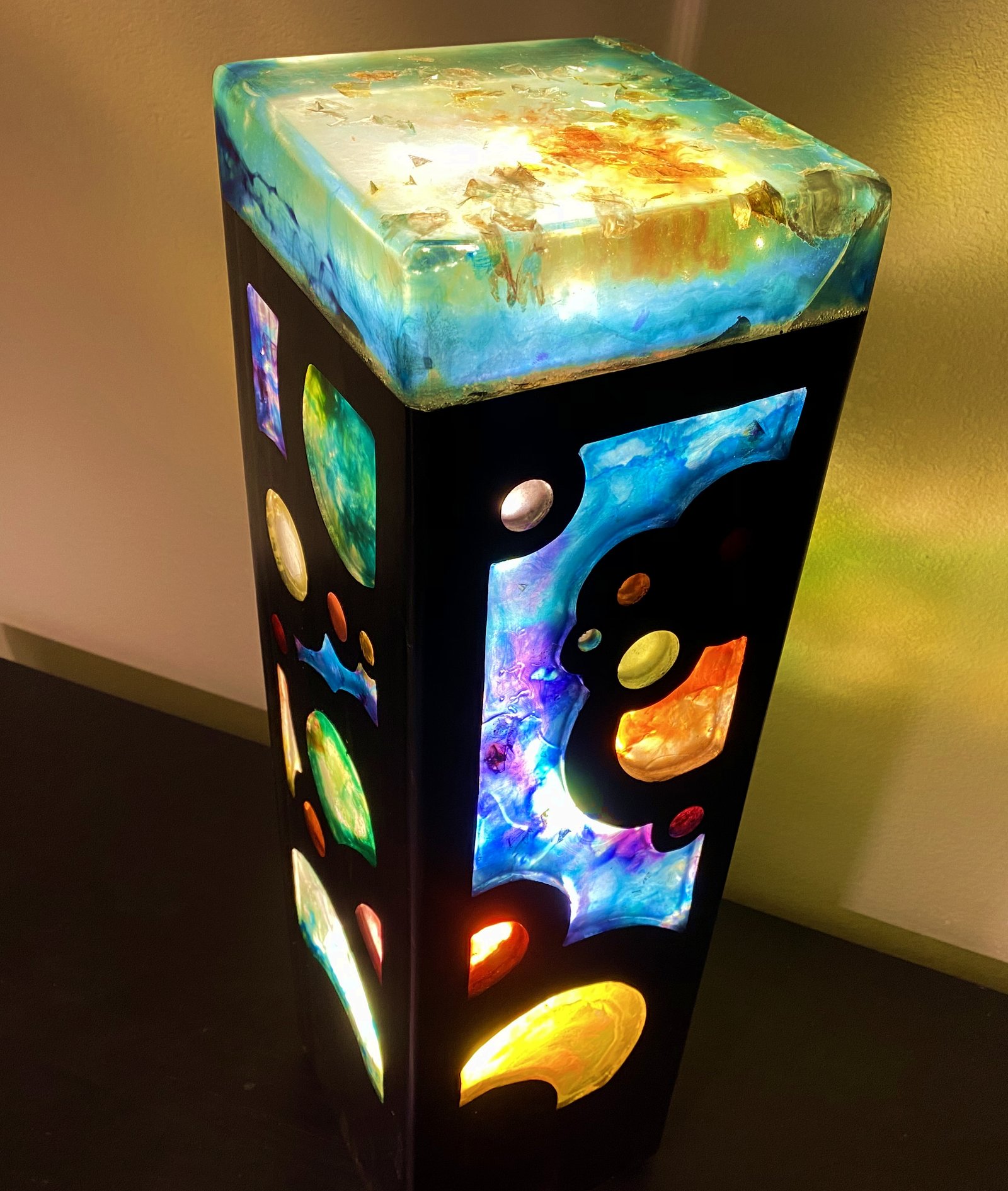 Mutech Industries light sculpture